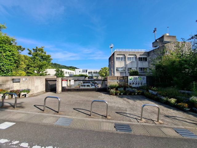 �ޗǌ�����s�땪�� �̒��È�ˌ��Ẳ摜