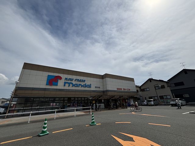 �ޗǌ����S�c���{���厚��� �̓y�n�̎��ӊ�