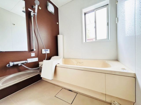 �ޗǌ����Ŏs��3���ڂ̒��È�ˌ��Ă̐��ʑ�E���ʏ�