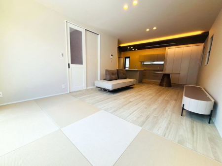 �ޗǌ���a�S�R�s��� �̐V�z��ˌ��Ẵ��r���O