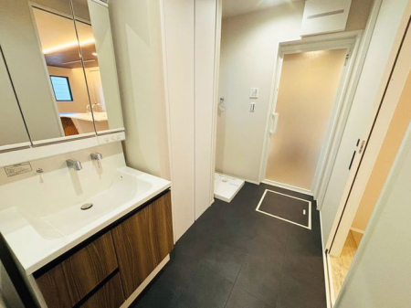 �ޗǌ���a�S�R�s��� �̐V�z��ˌ��Ă̐��ʑ�E���ʏ�